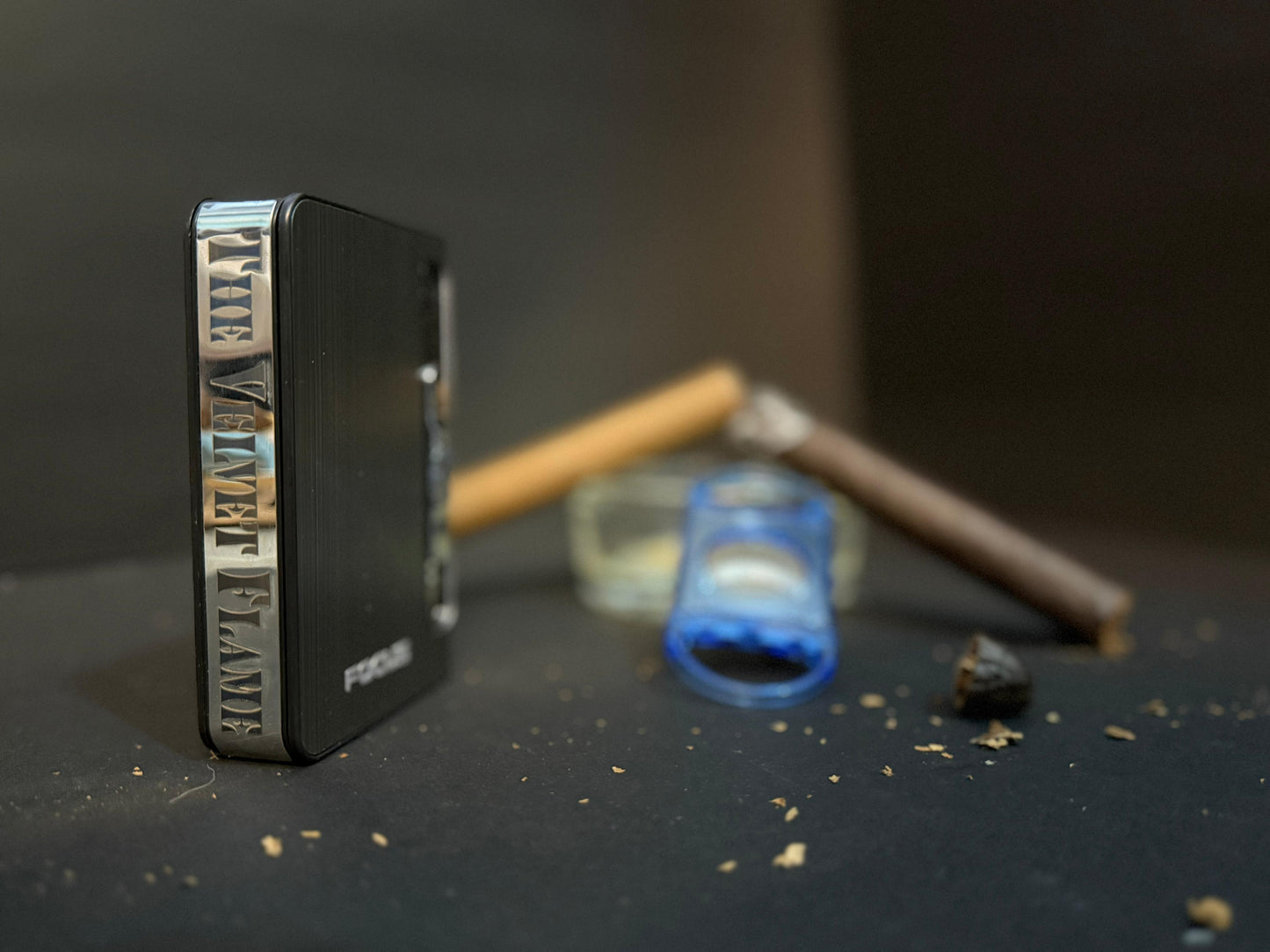 Cigarette Holder With Inbuilt Lighter 3.5 Inch